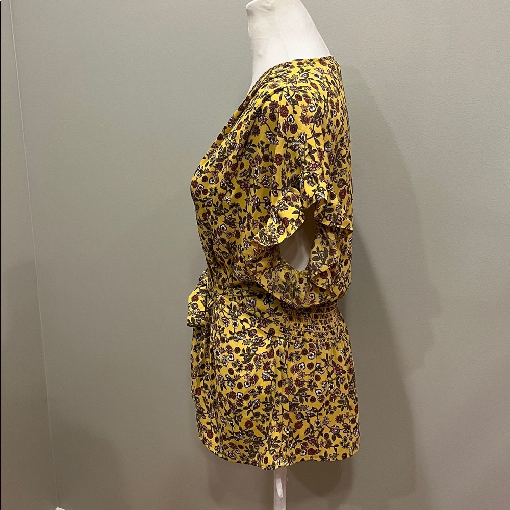 Max Studio Floral Pleated V Neck Tie Waist Blouse Top Size Medium - Picture 4 of 8
